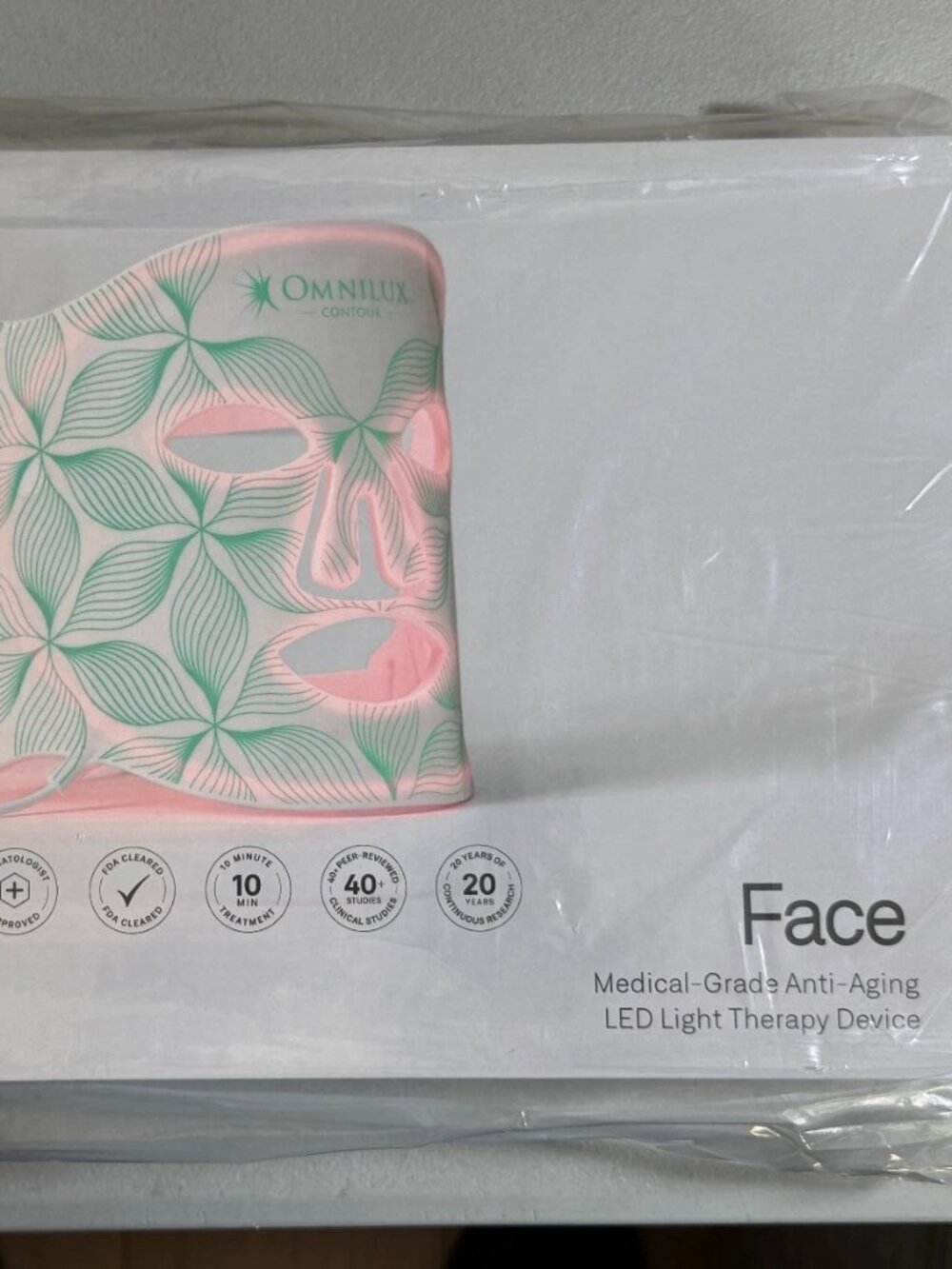 NEW Omnilux Contour Face LED Red Light Therapy Mask